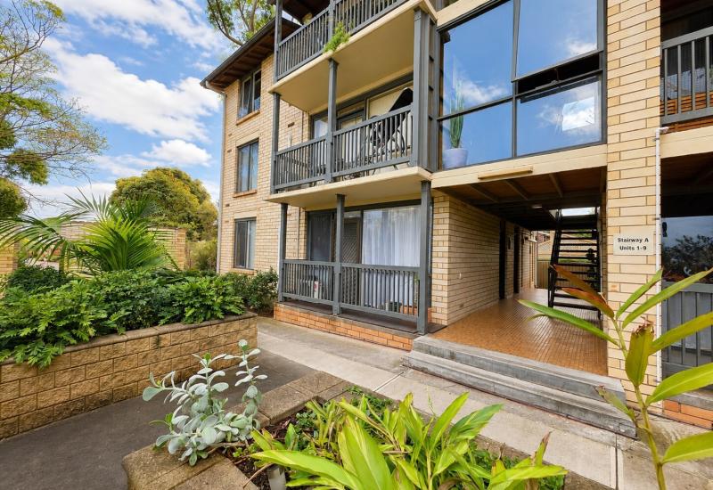 Just minutes to Glenelg beach and Jetty Road precinct