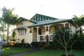 COMFY HOME, LARGE BLOCK, GOOD SIDE ACCESS!!