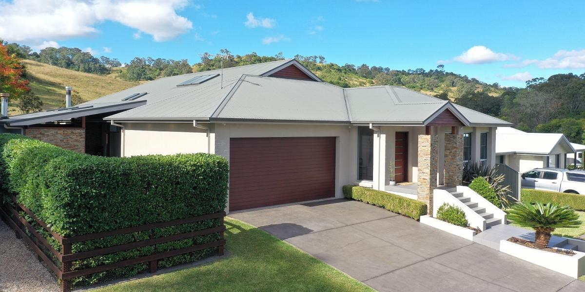 'AWESOME' THE OUTLOOK TO REAR BOUNDARY - BUILDERS HOME