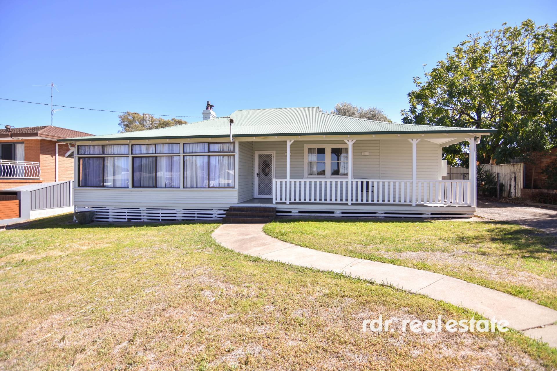 32 Oswald Street, Inverell - Image 1