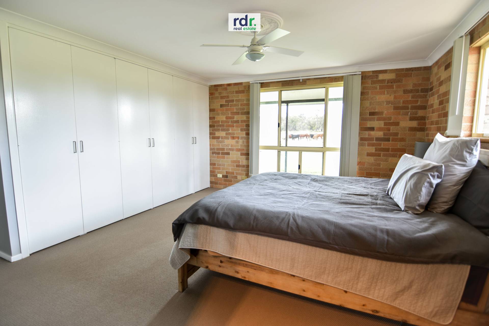 RDR Real Estate "GLEN ALPIN"