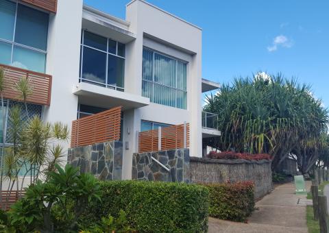 Unit 8, 742 Peninsula Dr, Robina