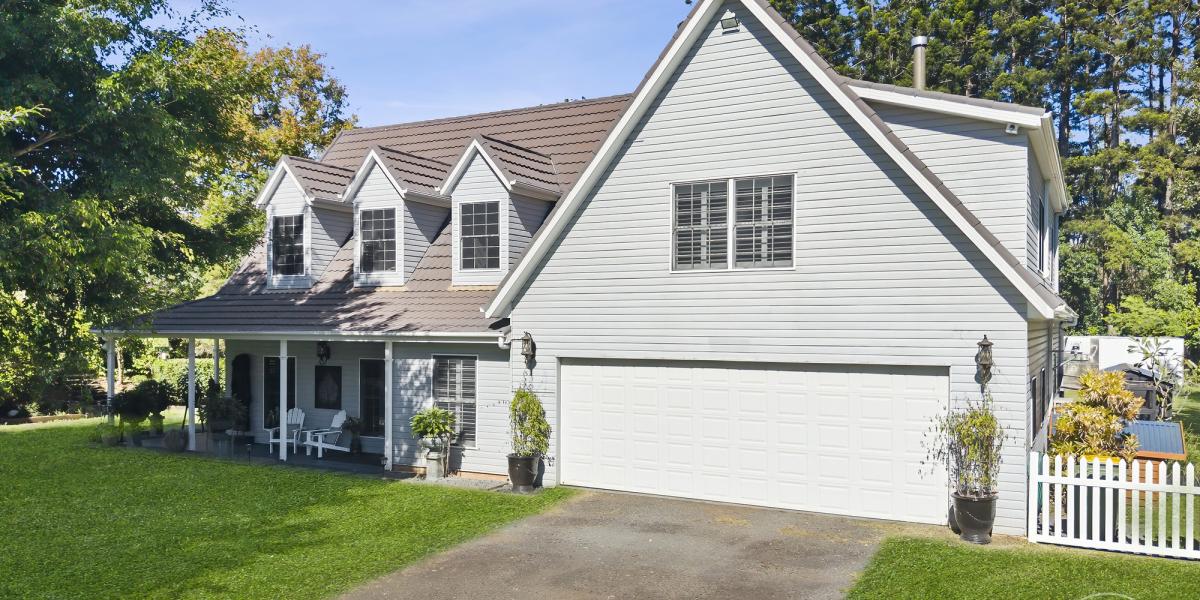 STORYBOOK CHARM ON 12 PICTURESQUE ACRES