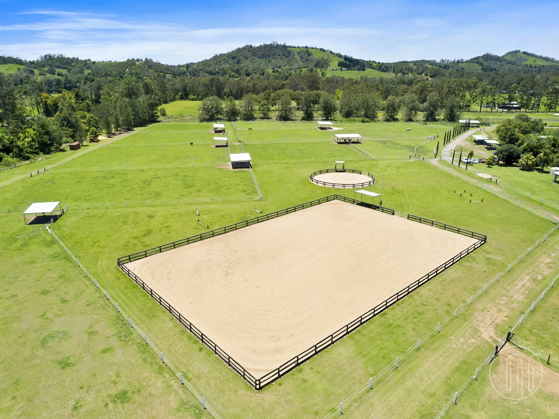 Ron Jeffery Realty 26 ACRES OF FUN FOR ALL THE FAMILY!