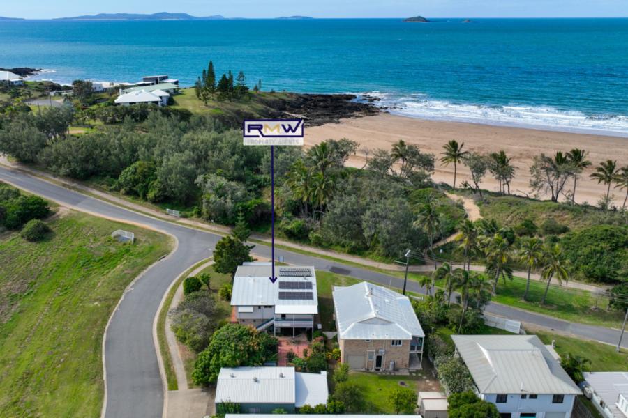 Spacious Coastal Retreat – Just 50m to the Shoreline