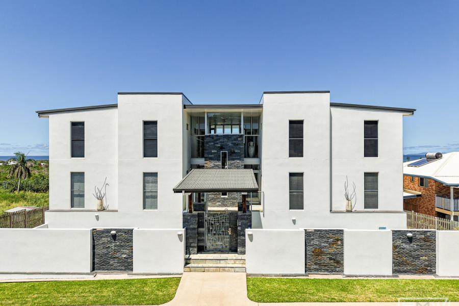 OCEAN VIEWS WITH A LUXURIOUS FEEL