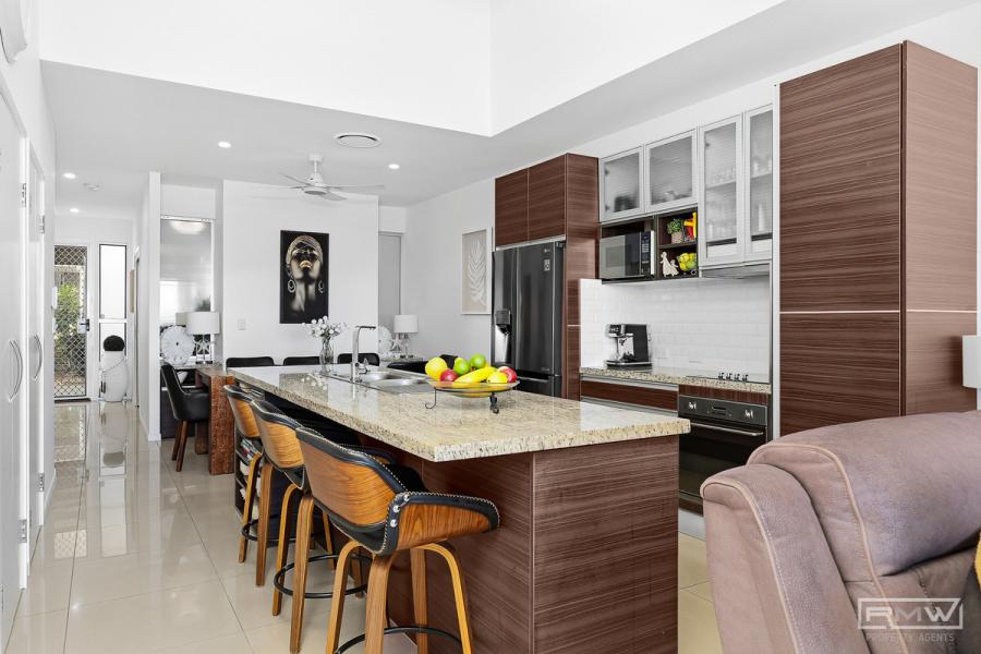 OCEAN VIEWS WITH A LUXURIOUS FEEL