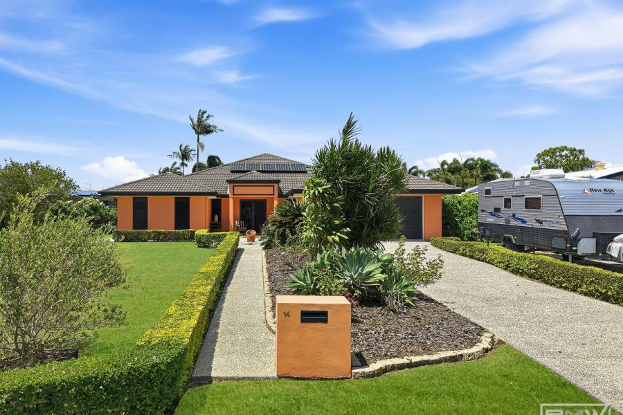 Spacious Family Living on a 1,306m² Block