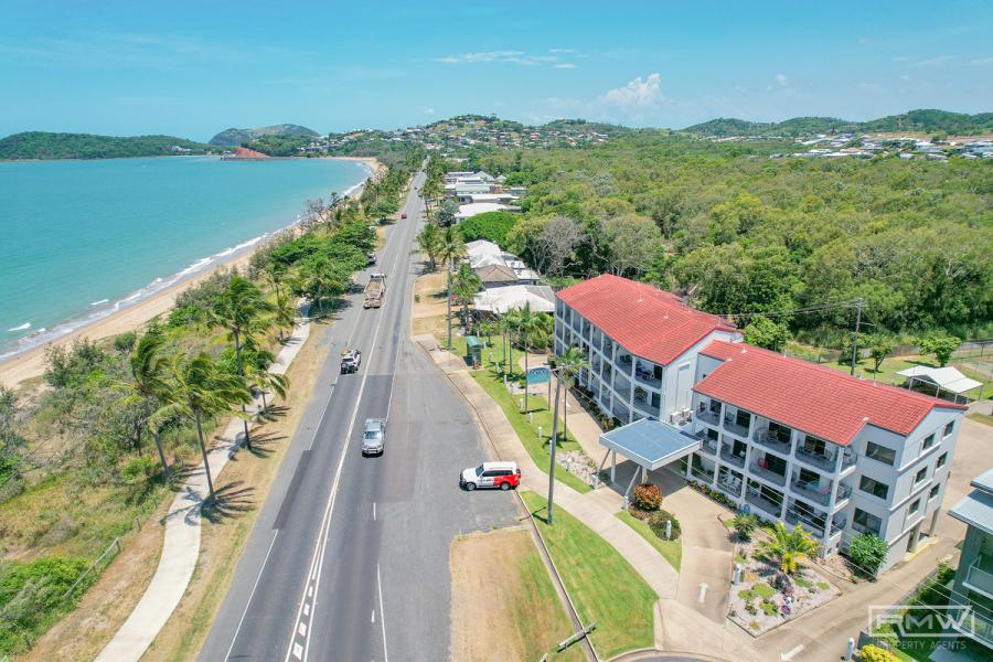 Beachfront Living Opposite Lammermoor Beach