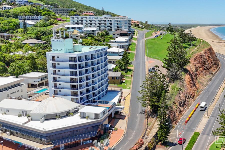 Renovated Coastal Studio unit with Ocean Views!