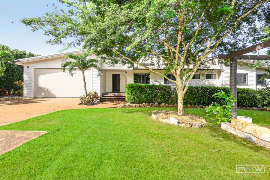 Luxury Acreage Living with Resort Style Entertaining and Endless Extras