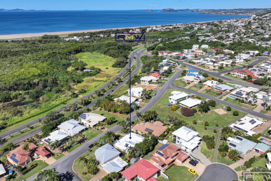 Spectacular Coastal Living at 17 Macaulay Way, Pacific Heights