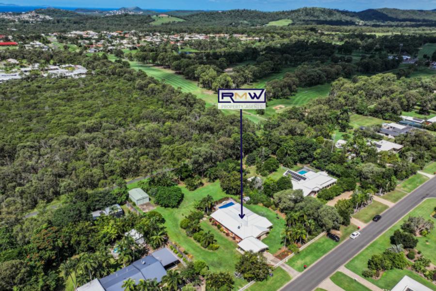Spacious Family Living in Club Estate - Poolside Entertaining + Rail Trail Access