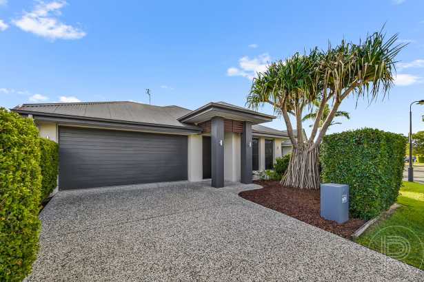 Contemporary Living in a Quiet Brightwater Pocket