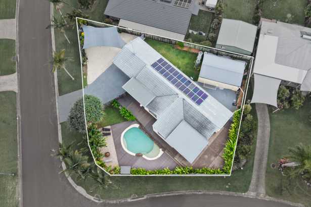 Expansive Single-Level Living in a Prime Mountain Creek Pocket