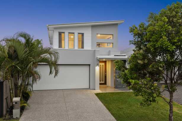Fully Refreshed Modern Home in a Popular Brightwater Pocket