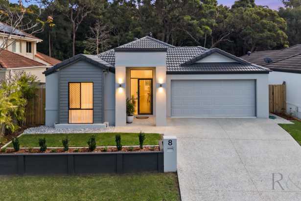 Flexible Family Living backing onto bushland