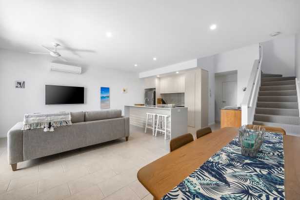 Stylish Townhouse Offering Premium Lakeside Lifestyle
