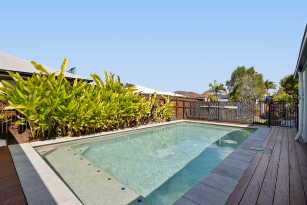 Your Own Private Resort in a Quiet Mountain Creek Cul-de-Sac