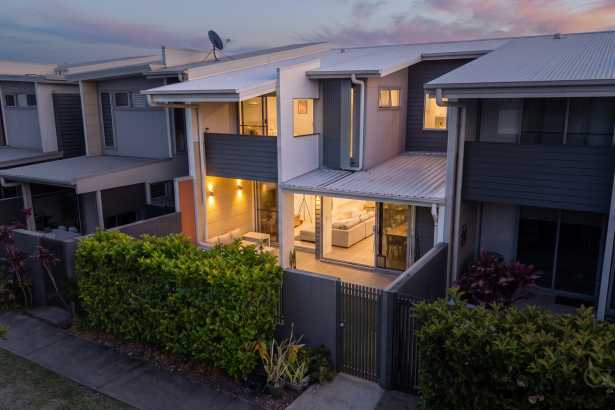 Immaculate Contemporary Living in the Heart of Brightwater