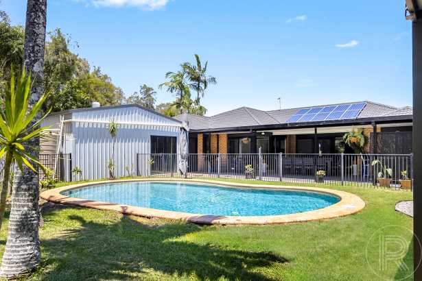 Stunning Family Home in Mountain Creek - Fully Renovated with Pool & Shed