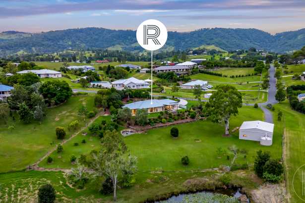Lowset Living walking distance to town