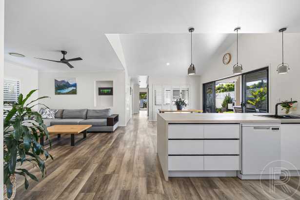 Stylish Single-Level Sanctuary with Boat/Caravan Access
