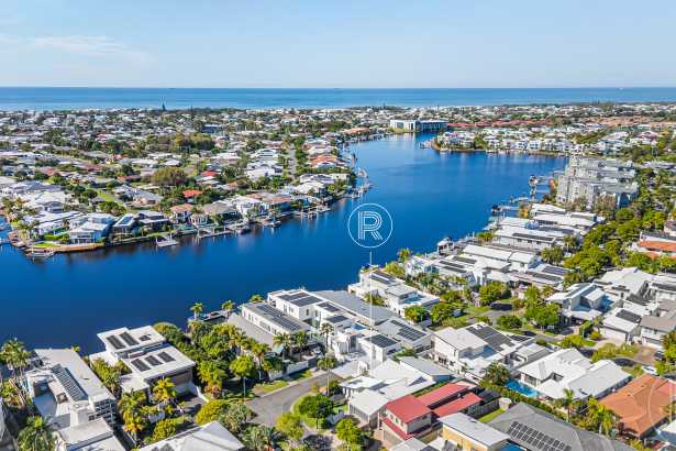 Stylish Single-Level Sanctuary with Boat/Caravan Access