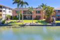Three Bedroom Waterfront Unit in Mooloolaba 
