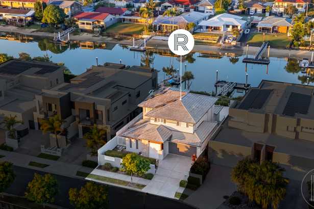 Waterfront Home with Private Jetty On Mooloolah River