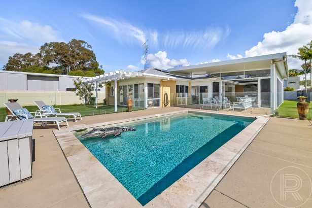 Fully Renovated Family Haven on a Rare 1,058m² Block