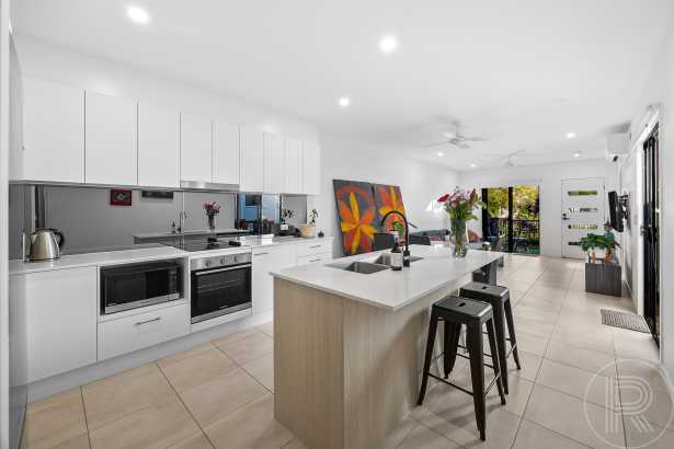 Modern Terrace-Style Living in the Heart of Palmview!
