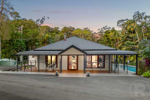 Stylish Family Acreage with Pool, Gym, Sheds & Space to Breathe