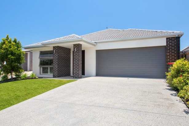 Four Bedroom Family Home in Aura Estate 