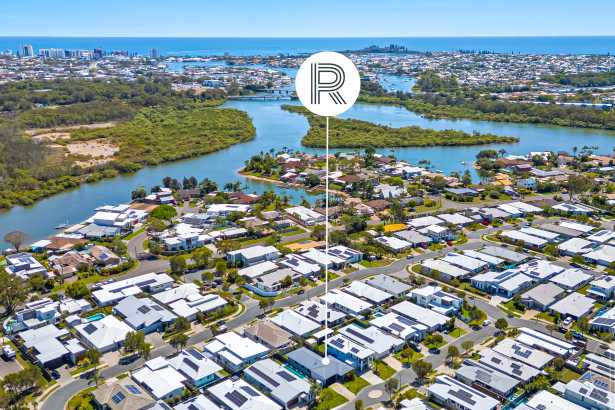 Modern Family Living in the Heart of Mountain Creek