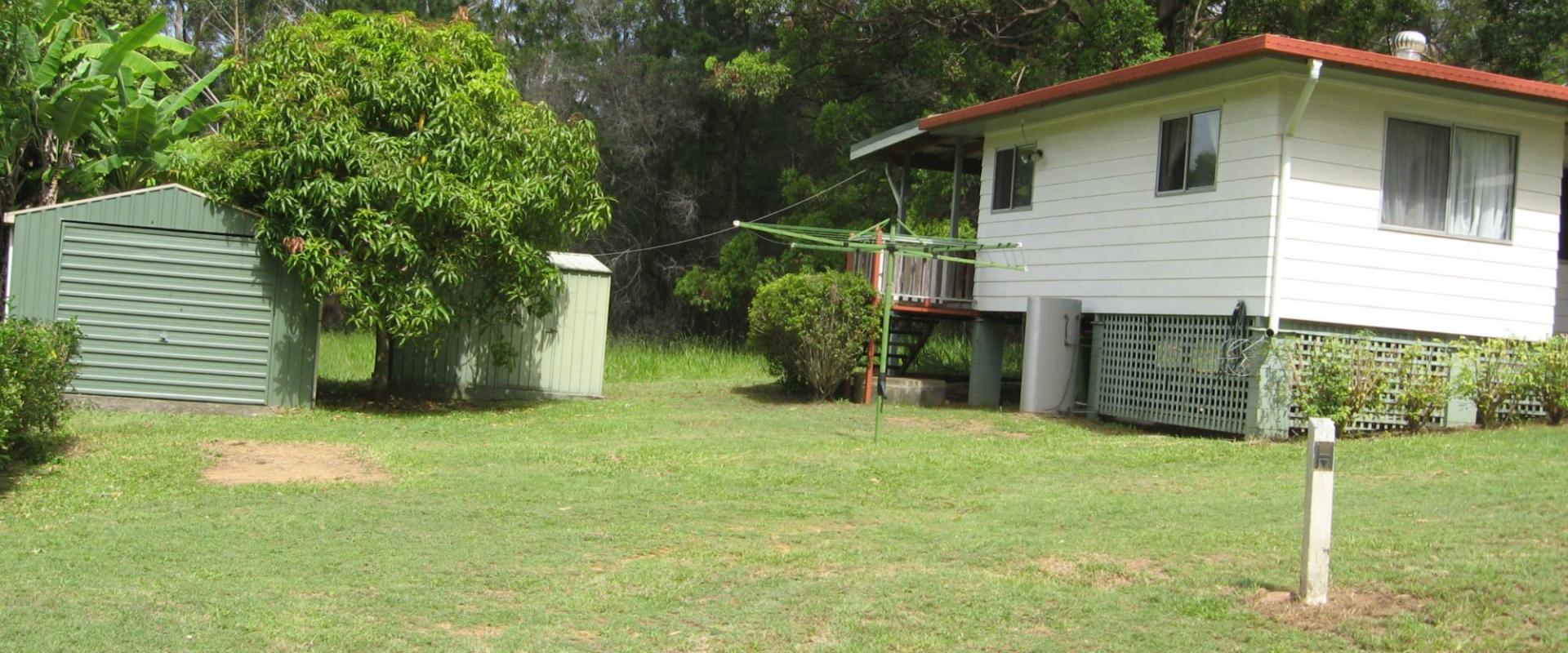 Russell Island Real Estate Quaint cottage on Sundown