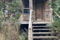 Peaceful haven on 1ha of bushland, next to Mt Wellington/kunanyi Park.