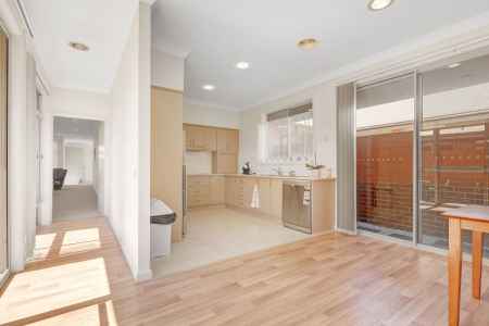 ✅ Over 55’s Secure Living – Light-Filled, Low-Maintenance & Walk to Shops!