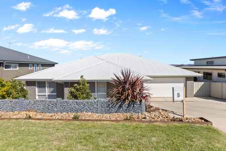 Entertainer’s Dream – Alfresco Living at Its Finest