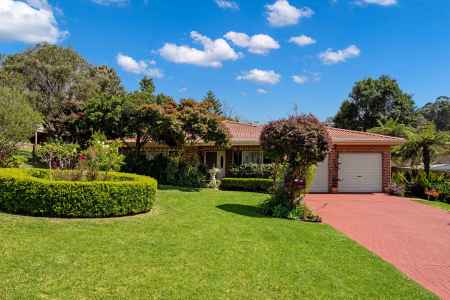 SINGLE LEVEL QUALITY FAMILY HOME WITH LARGE STUDIO