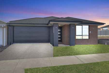 Brand-New Henleys Built Home! FHOG Eligible – Now Just $632,000!
