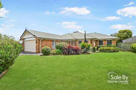 Stylish Modern Living in sought after Middle Ridge