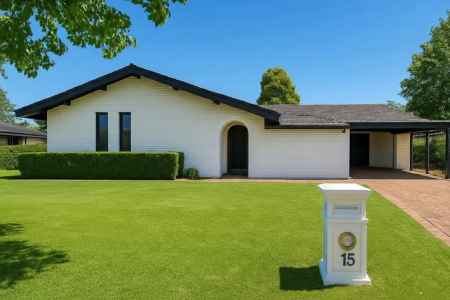 The Heart of South Dubbo – Stylish, Solid, and Move-In Ready