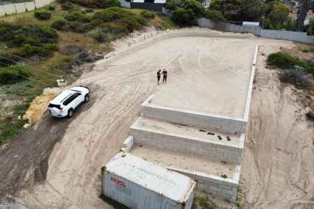 Prime 874sqm Coastal Block Just 1km From the Beach