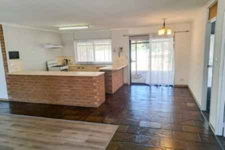 Country Living with Space to Grow – 6 Hay Street, Savernake