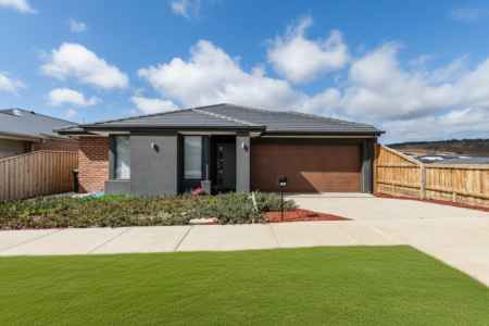 The ultimate Home for anyone in the sort after Stonehill Estate