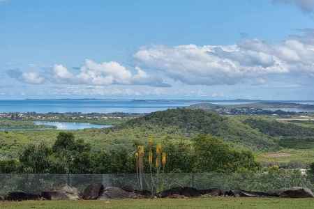 Amazing Hilltop Property with Views all Around on 2.05ha