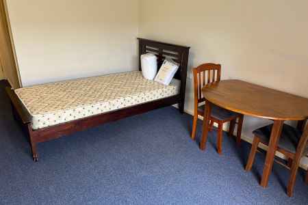 UNDER CONTRACT Bed-sitter, Strata Unit in Frankston -Karingal/Ballam Park .