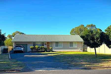 Beautiful, tidy home with large backyard, 3 bay shed & ultimate Man Cave