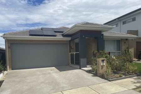 Charming 3br Family Home in Casey - Spacious, Stylish & Ready for You!